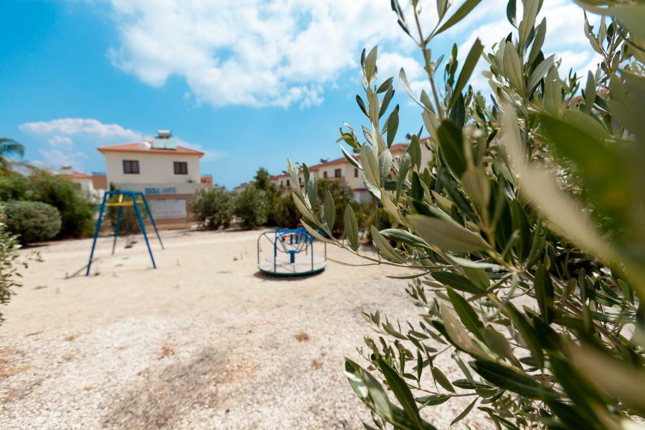 Dafni Villa 19 Paralimni Exterior foto